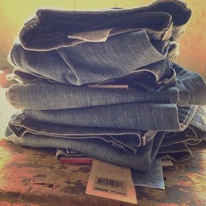 *Being donated* Men’s jeans 4 pair 29 waist 32-34